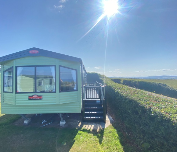 Seaview Deluxe (2 Bed) image