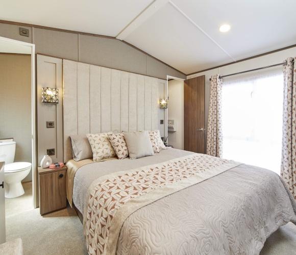 Super Luxury Caravans (2 Bed) image